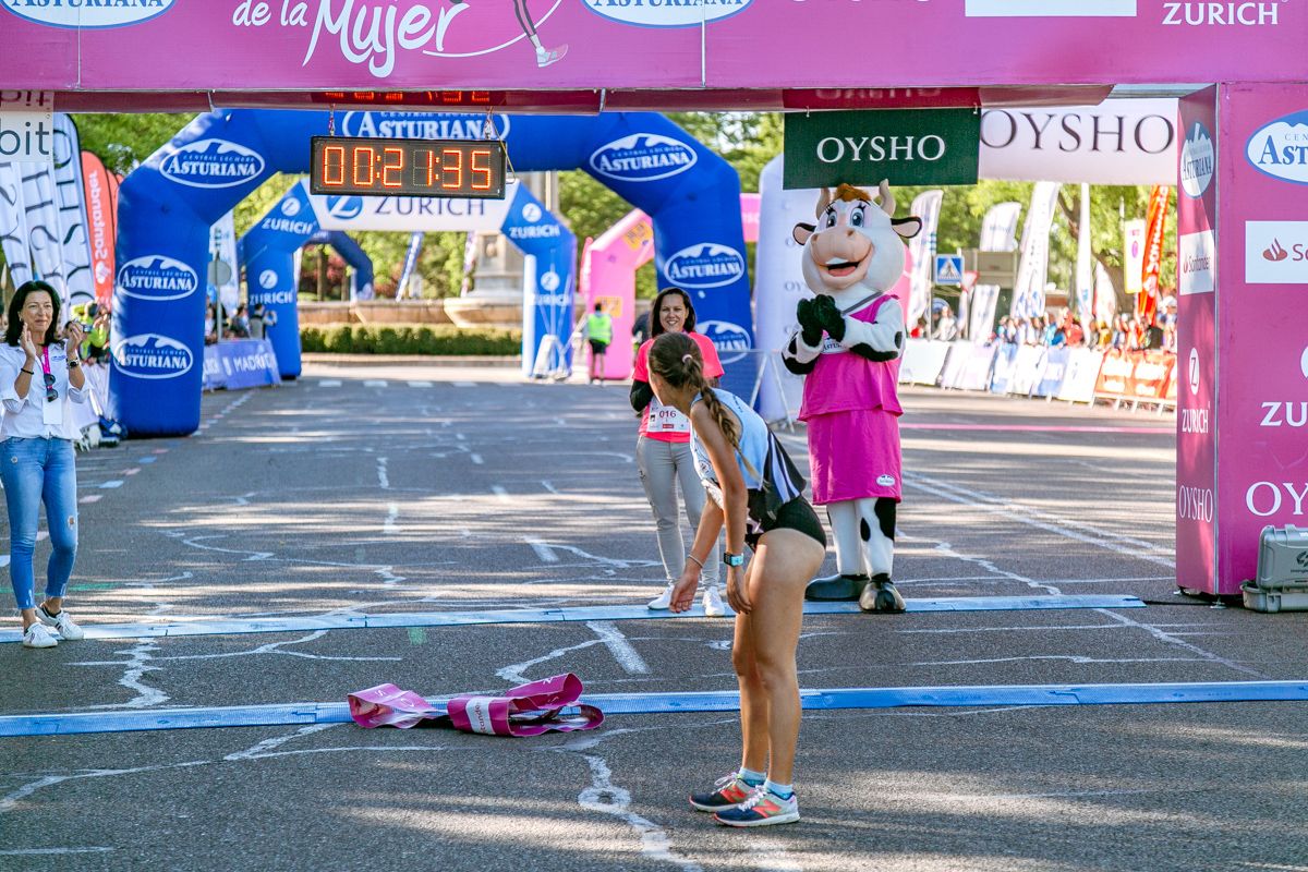 Carrera de la Mujer de Madrid - META, ARCO IZQUIERDO primera clasificada