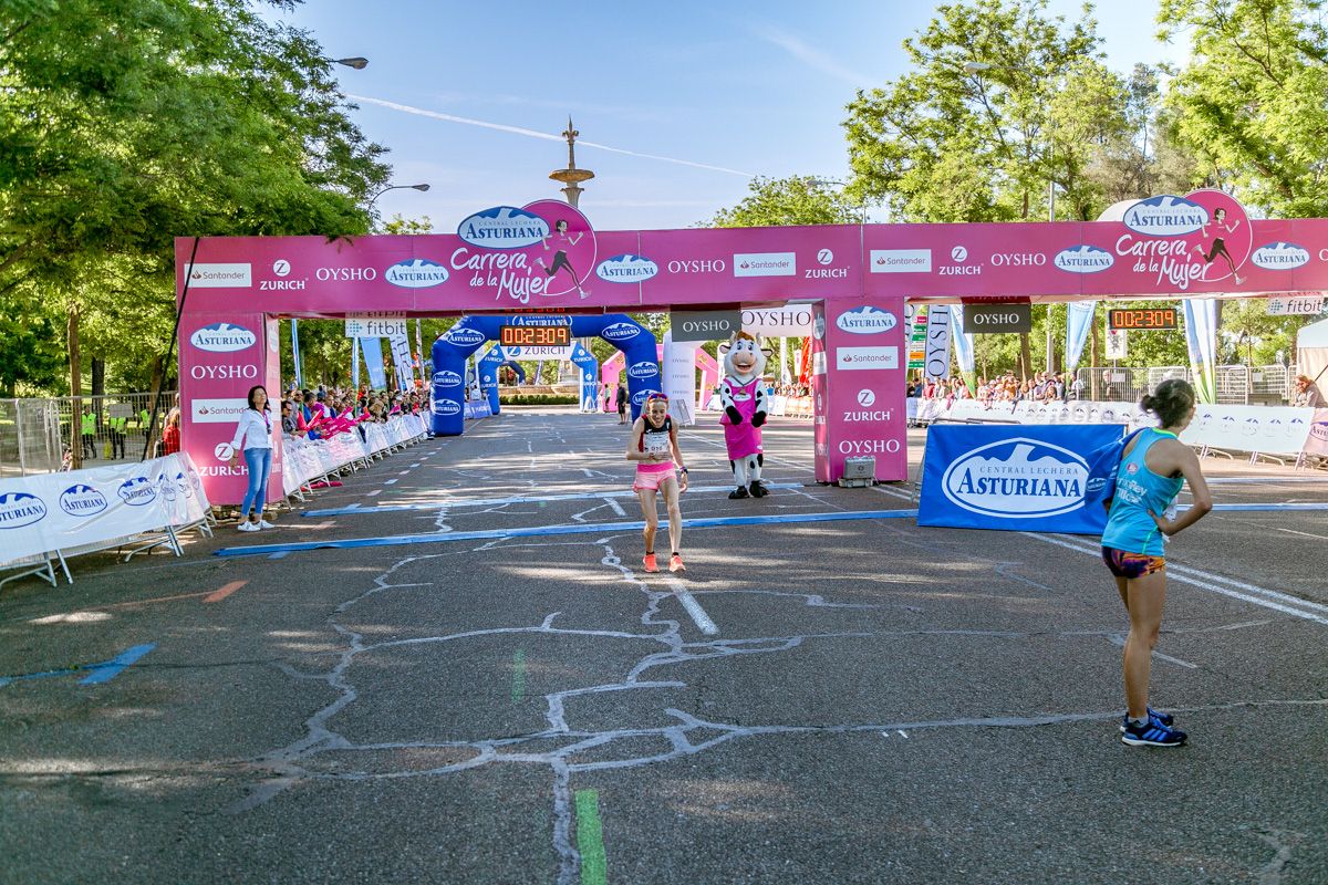 Carrera de la Mujer de Madrid - META, ARCO IZQUIERDO (de 23:02 a 24:09)