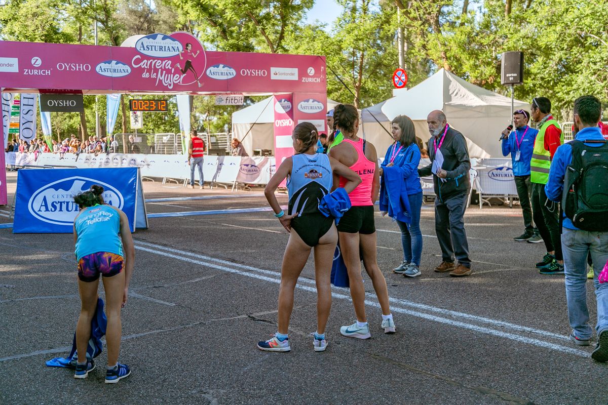 Carrera de la Mujer de Madrid - META, ARCO IZQUIERDO (de 23:02 a 24:09)