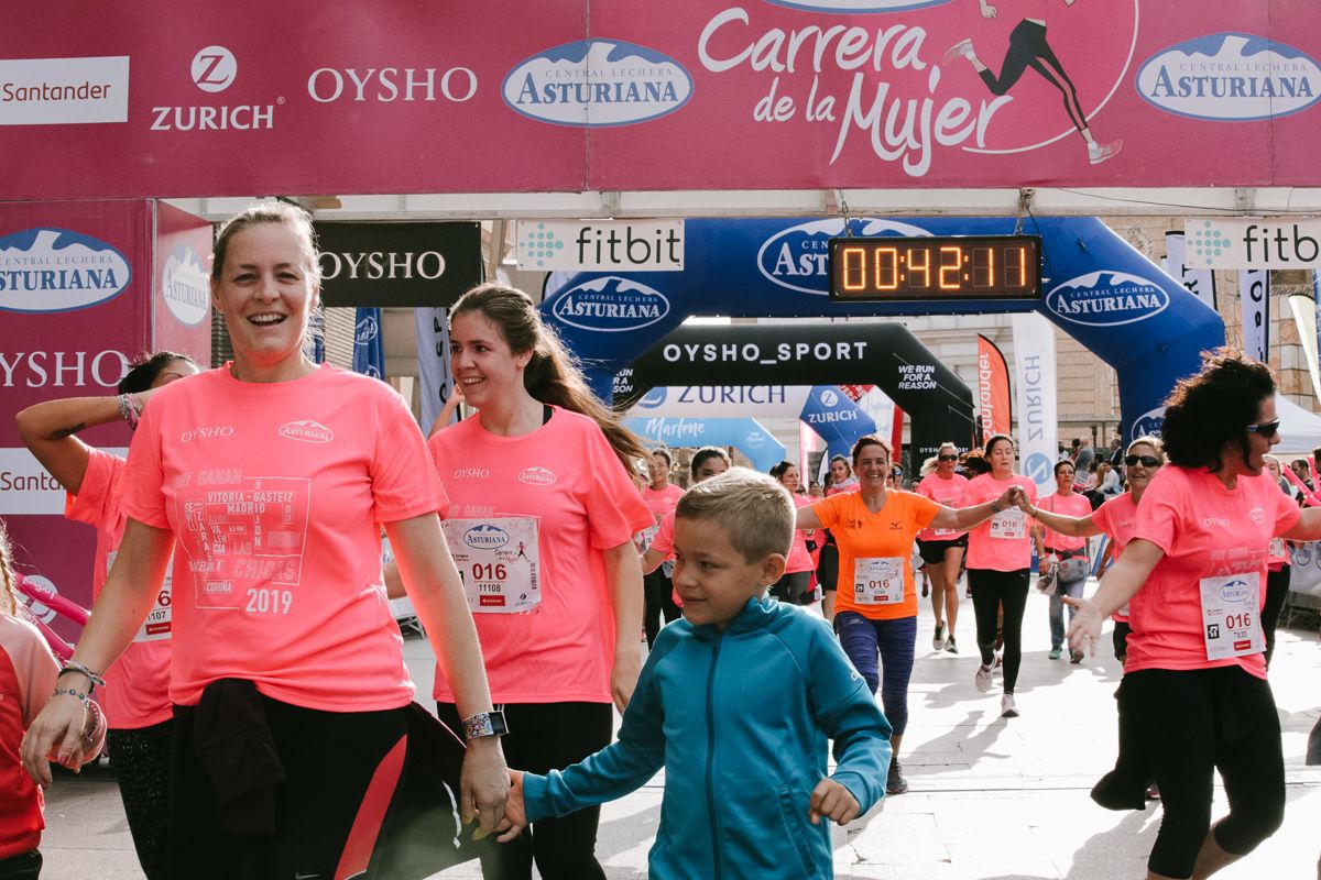 Llegada de la Carrera de la Mujer de Zaragoza (GALERÍA 4)