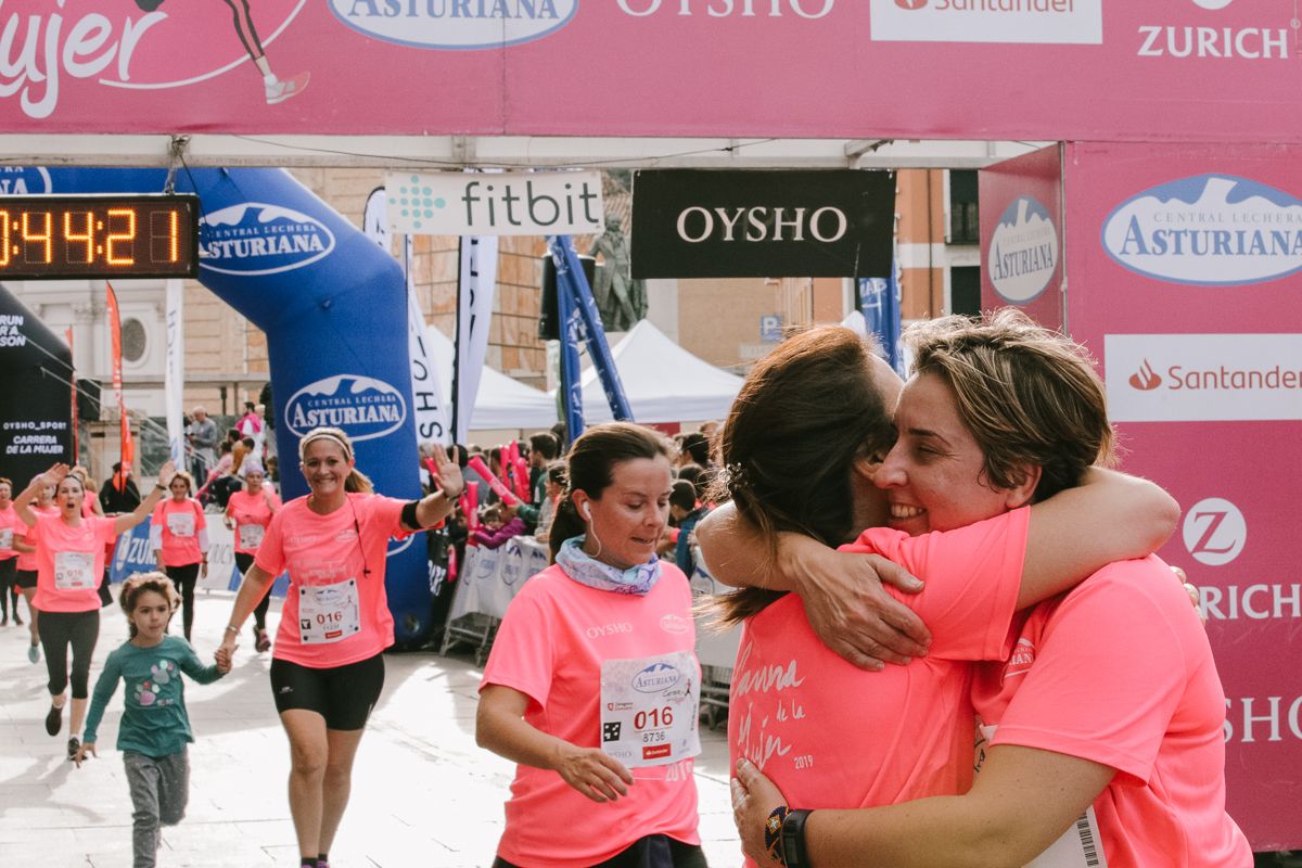 Llegada de la Carrera de la Mujer de Zaragoza (GALERÍA 5)