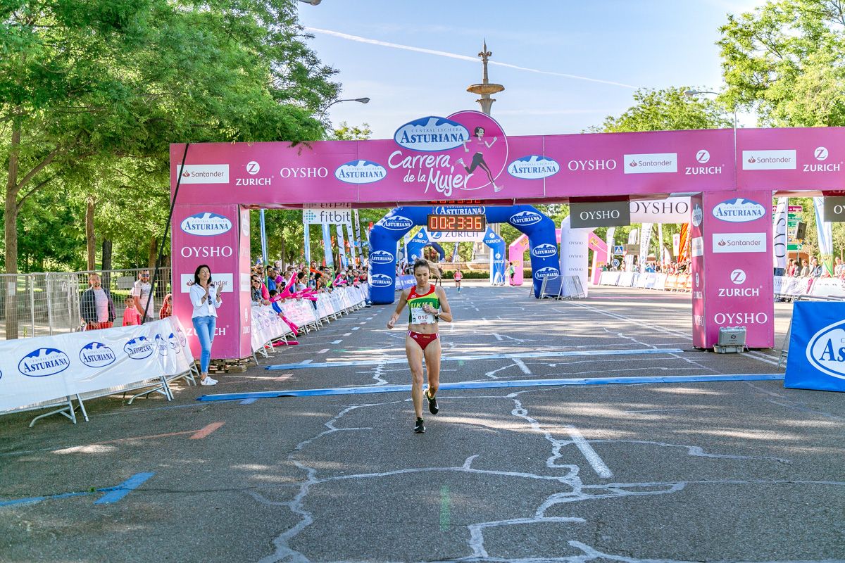 Carrera de la Mujer de Madrid - META, ARCO IZQUIERDO (de 23:02 a 24:09)