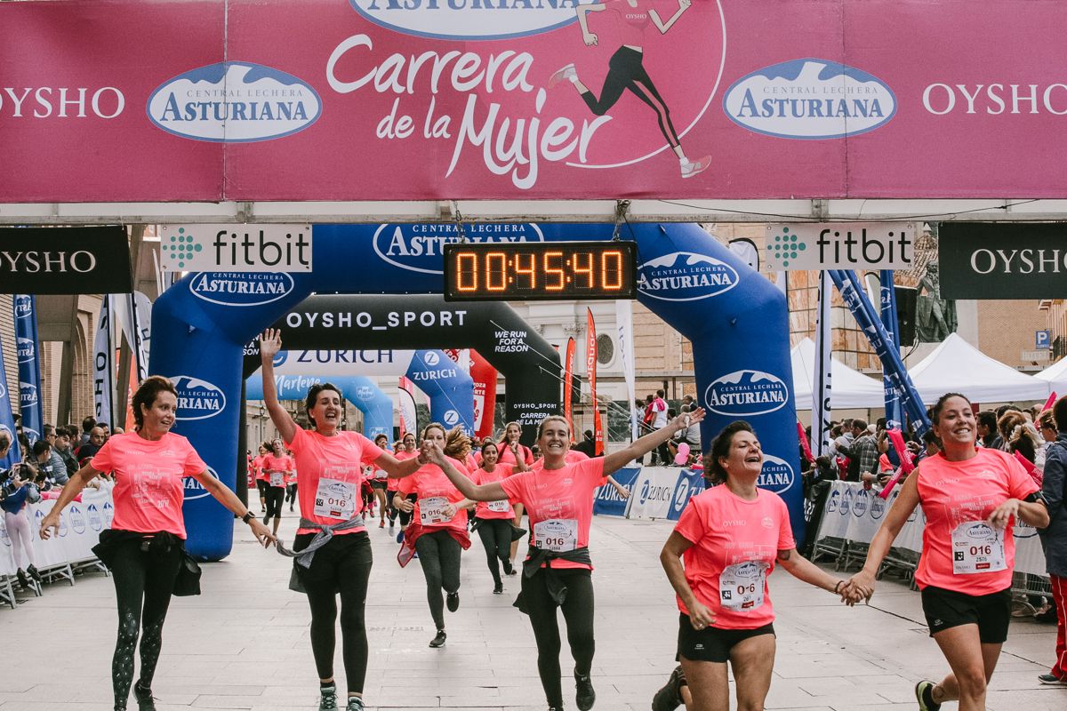 Llegada de la Carrera de la Mujer de Zaragoza (GALERÍA 6)
