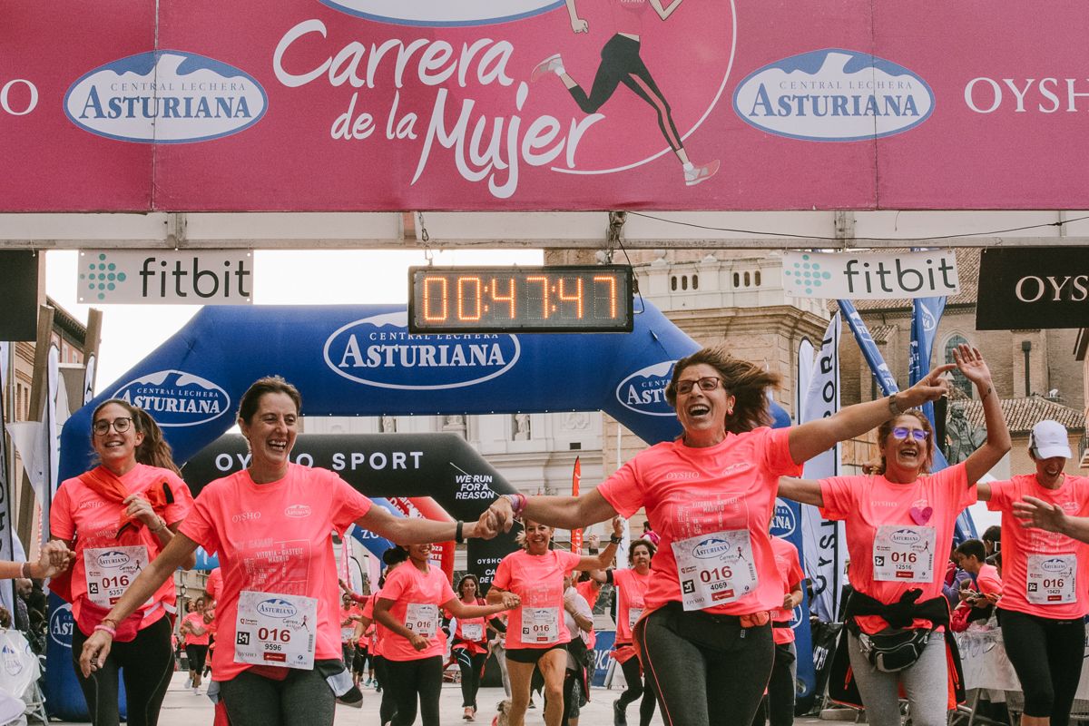 Llegada de la Carrera de la Mujer de Zaragoza (GALERÍA 7)