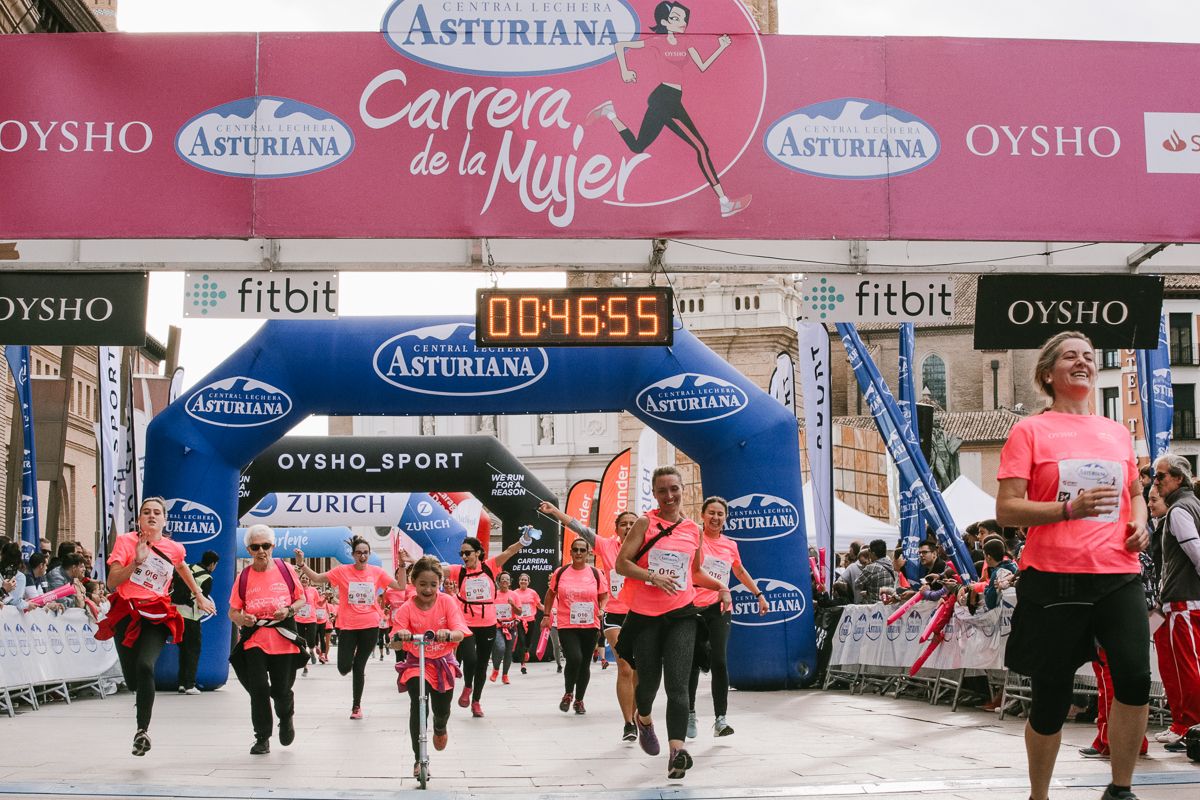 Llegada de la Carrera de la Mujer de Zaragoza (GALERÍA 6)
