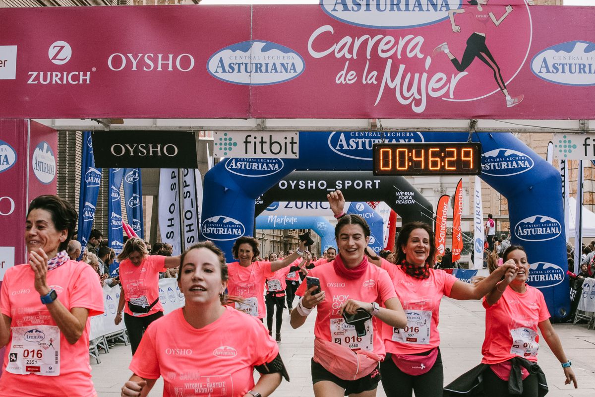 Llegada de la Carrera de la Mujer de Zaragoza (GALERÍA 6)