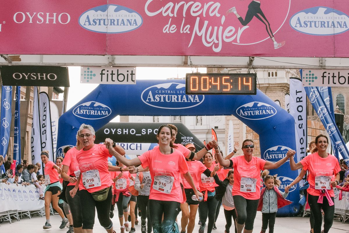 Llegada de la Carrera de la Mujer de Zaragoza (GALERÍA 6)