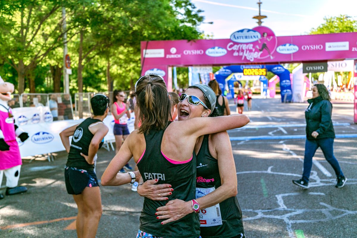Carrera de la Mujer de Madrid - META, ARCO IZQUIERDO (de 26:03 a 27:19)