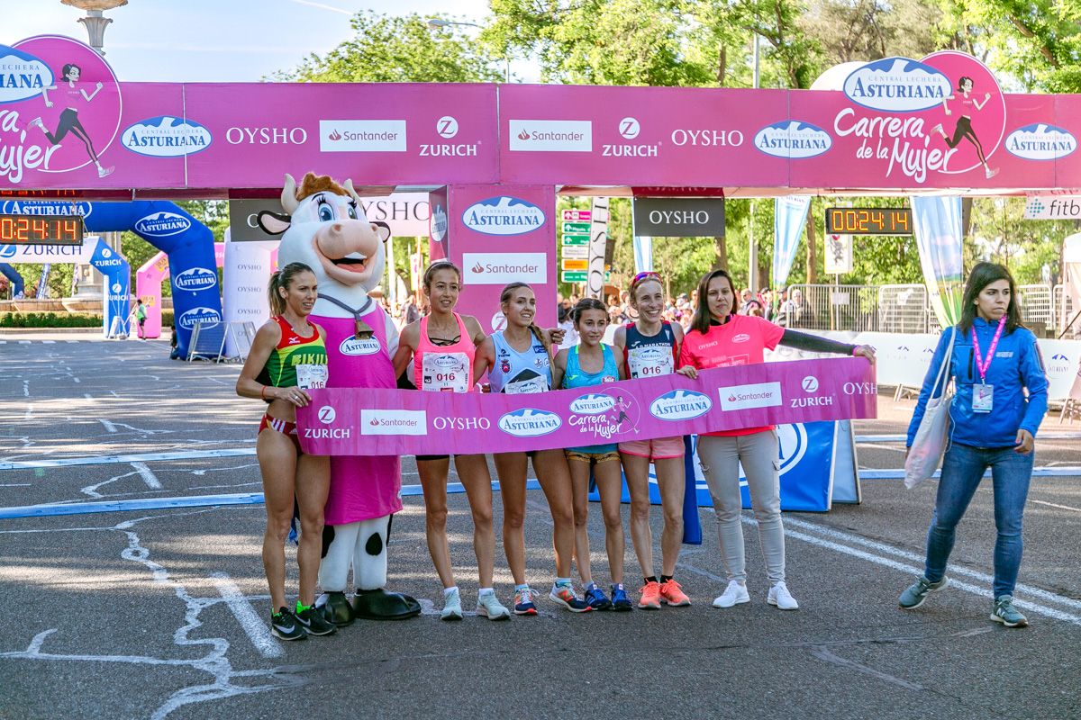 Carrera de la Mujer de Madrid - META, ARCO IZQUIERDO (de 24:10 a 26:01)