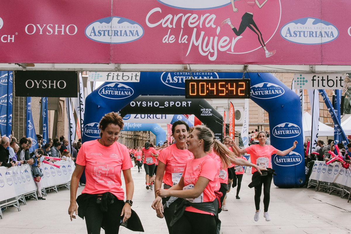 Llegada de la Carrera de la Mujer de Zaragoza (GALERÍA 6)
