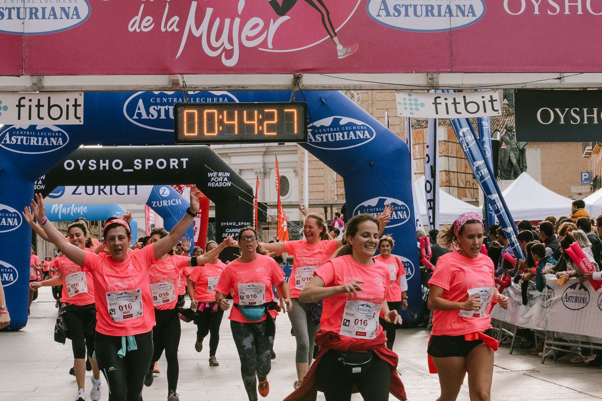 Llegada de la Carrera de la Mujer de Zaragoza (GALERÍA 5)