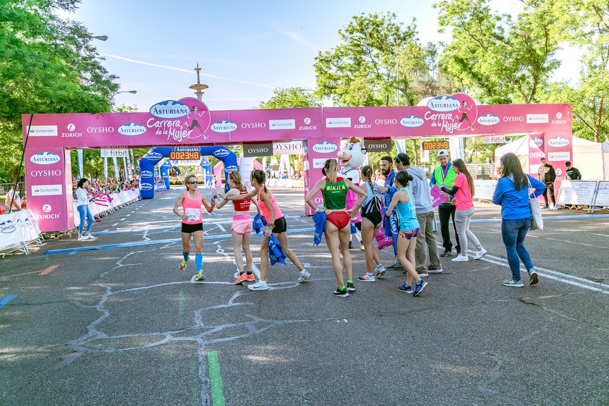 Carrera de la Mujer de Madrid - META, ARCO IZQUIERDO (de 23:02 a 24:09)