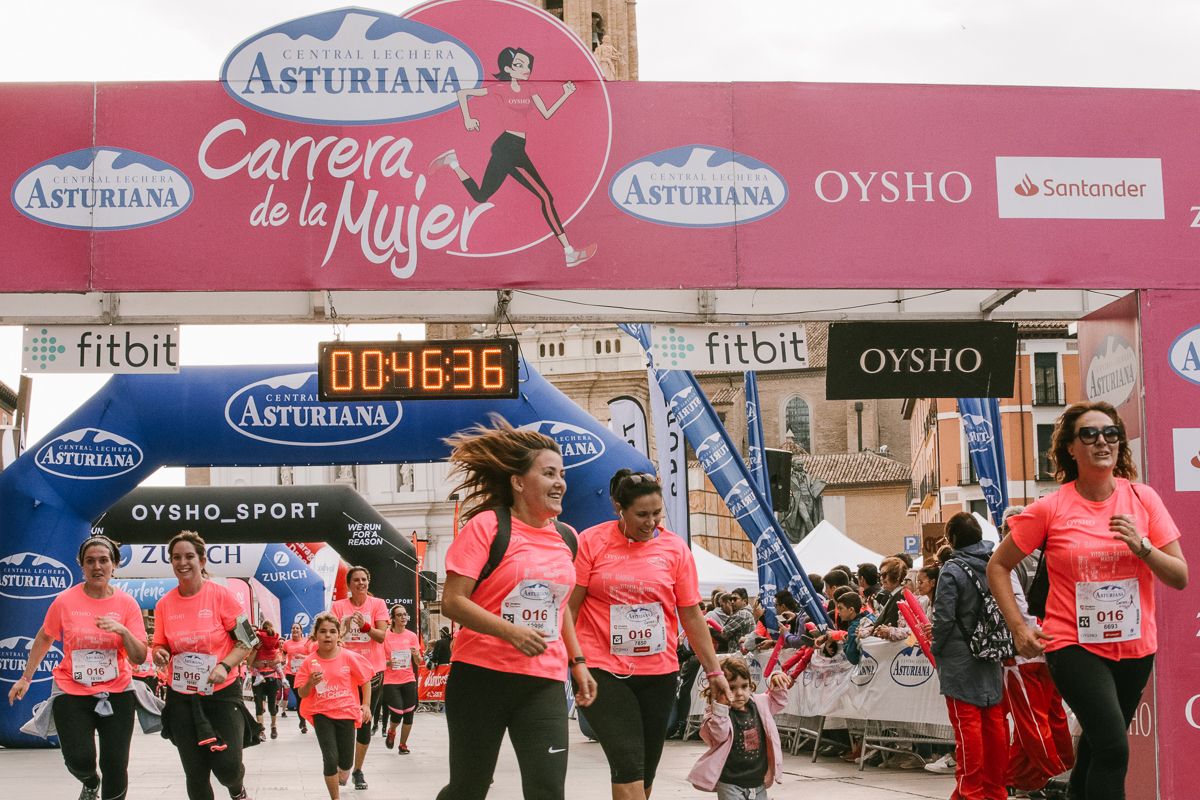 Llegada de la Carrera de la Mujer de Zaragoza (GALERÍA 6)