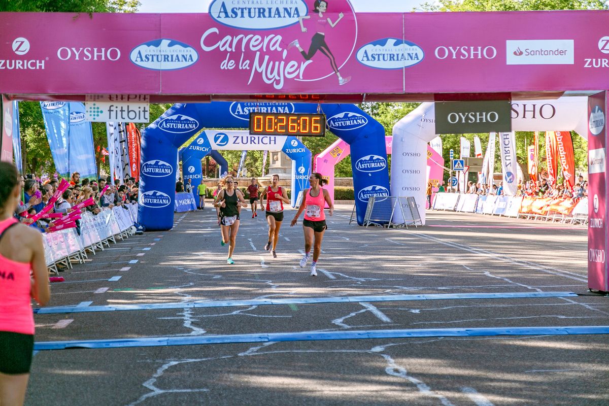 Carrera de la Mujer de Madrid - META, ARCO IZQUIERDO (de 26:03 a 27:19)