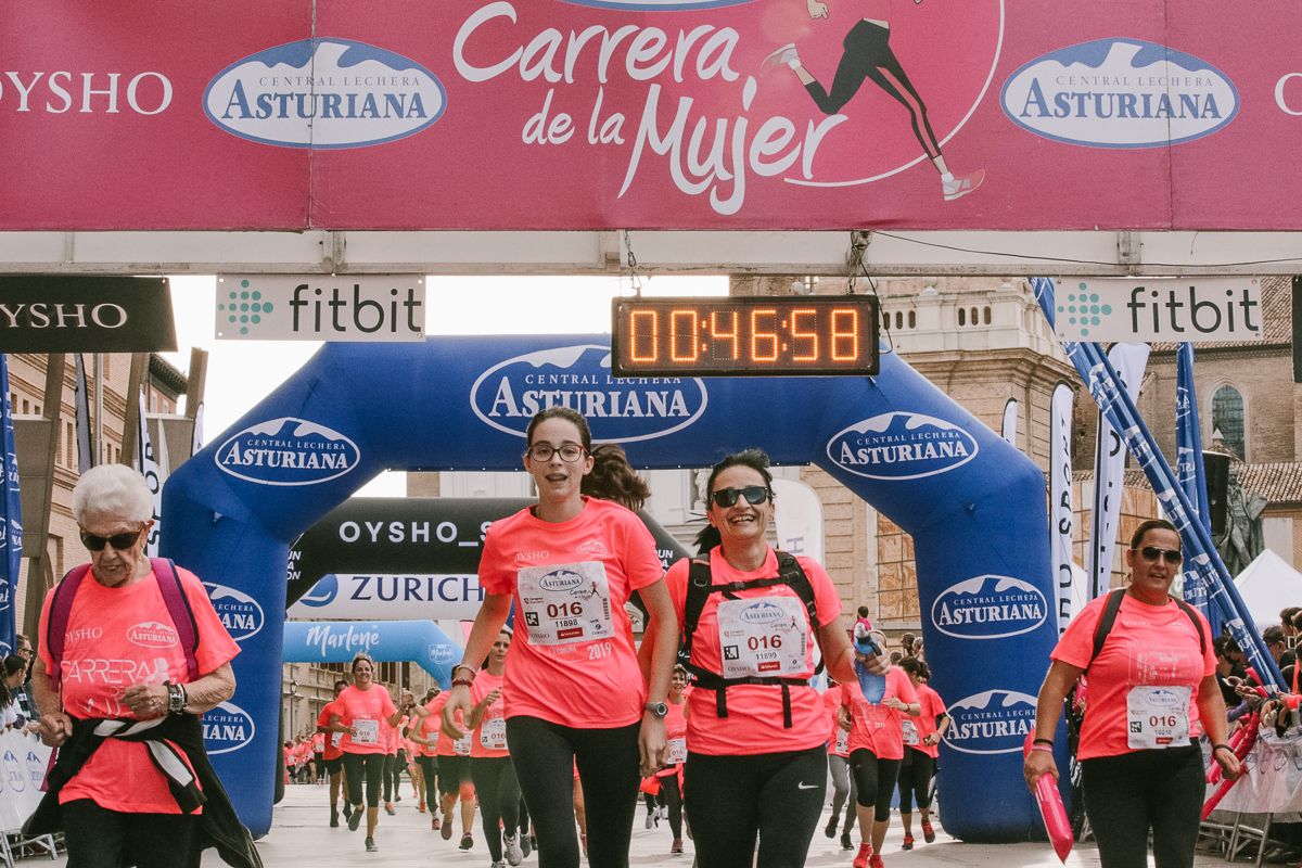 Llegada de la Carrera de la Mujer de Zaragoza (GALERÍA 6)
