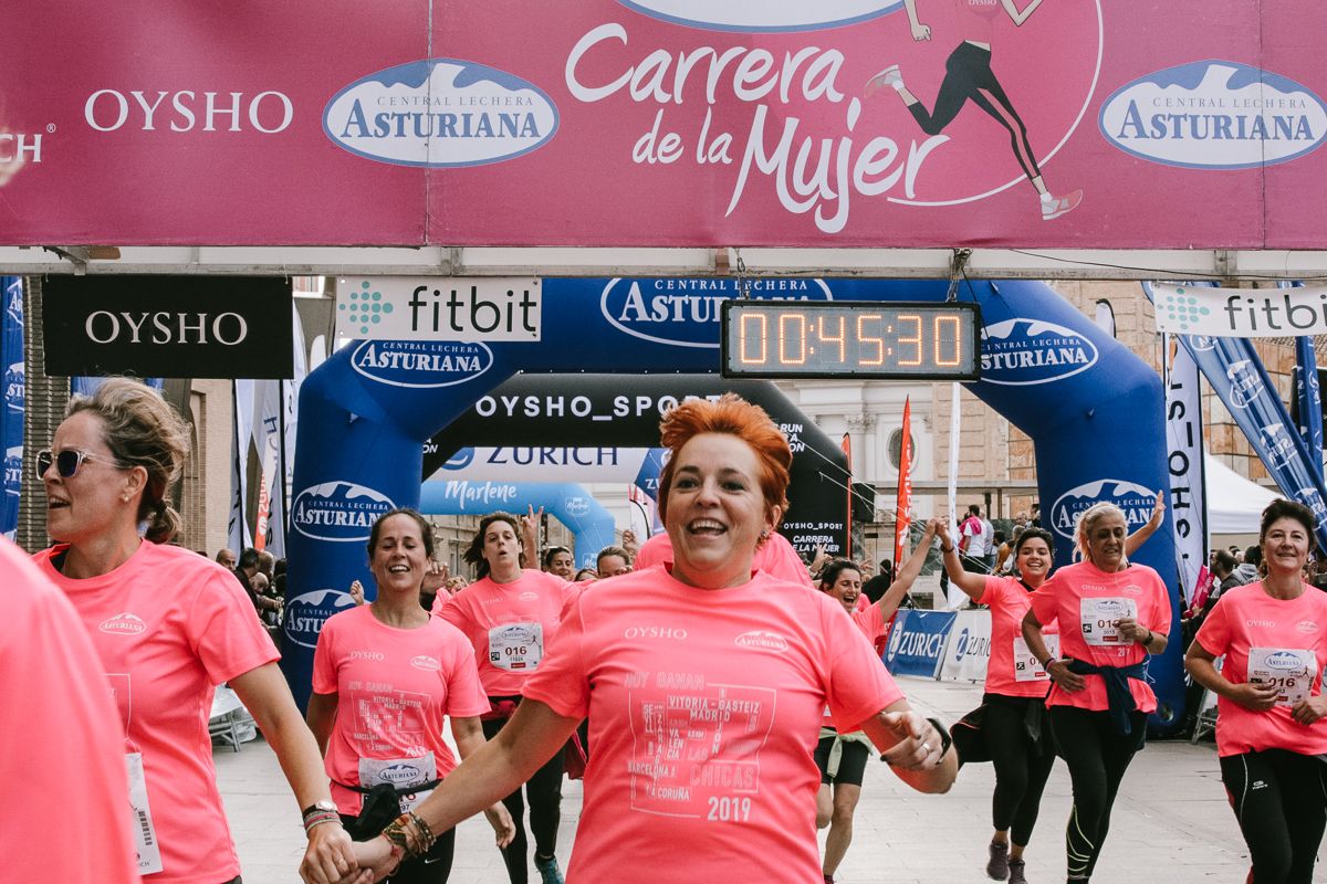 Llegada de la Carrera de la Mujer de Zaragoza (GALERÍA 6)