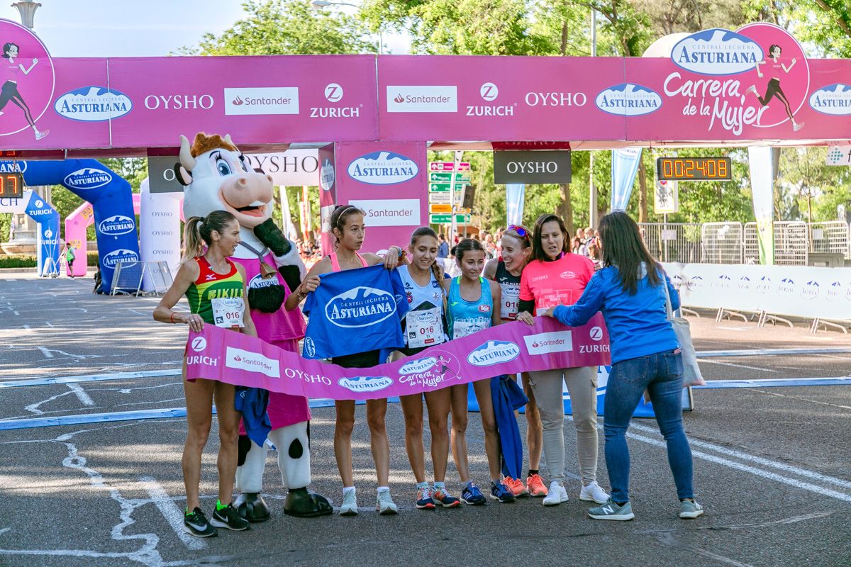 Carrera de la Mujer de Madrid - META, ARCO IZQUIERDO (de 23:02 a 24:09)