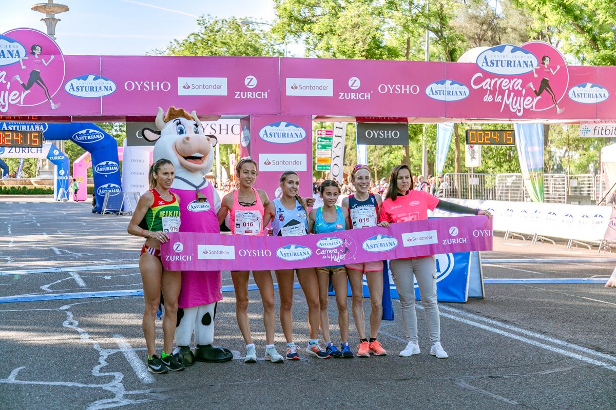 Carrera de la Mujer de Madrid - META, ARCO IZQUIERDO (de 24:10 a 26:01)