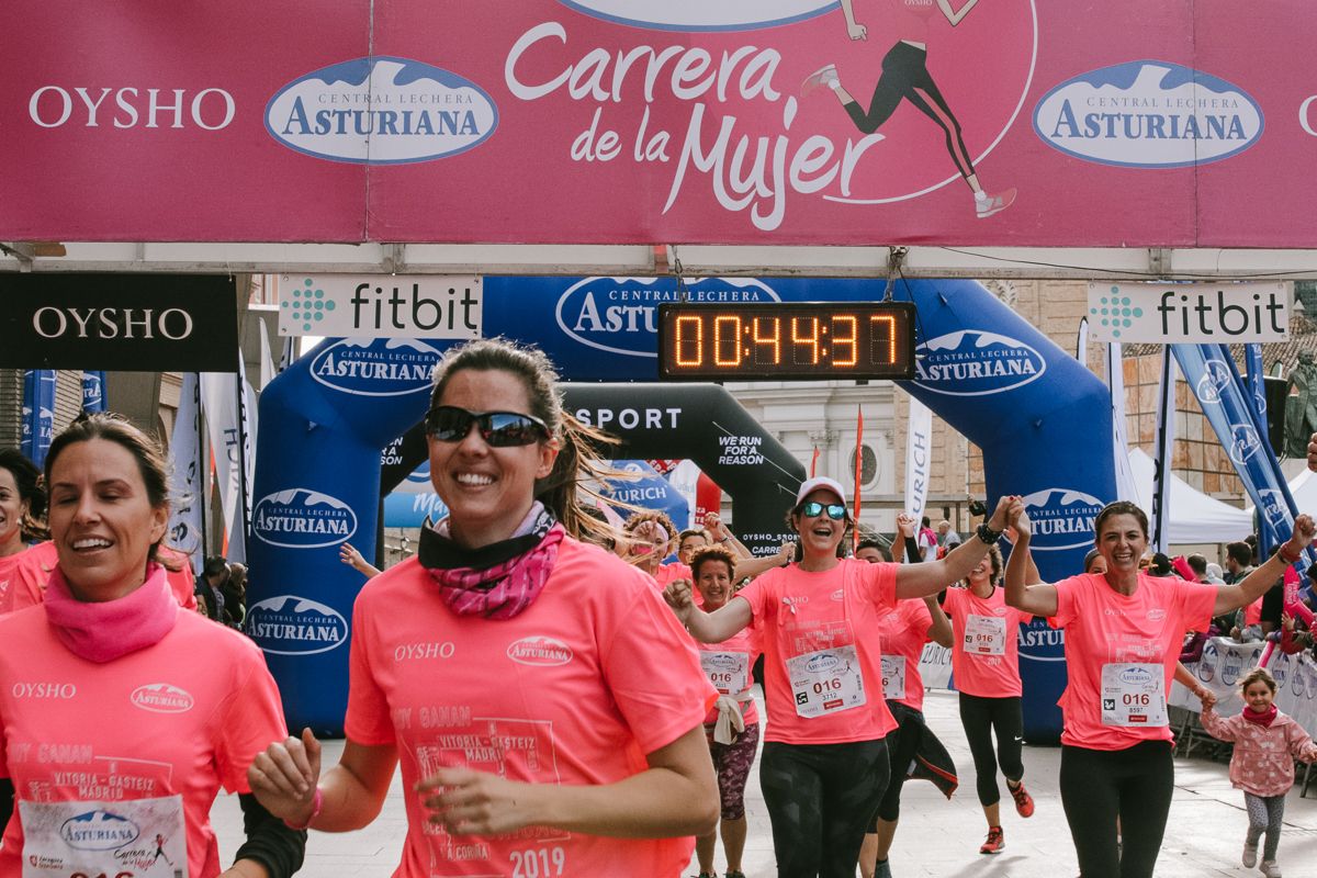 Llegada de la Carrera de la Mujer de Zaragoza (GALERÍA 5)