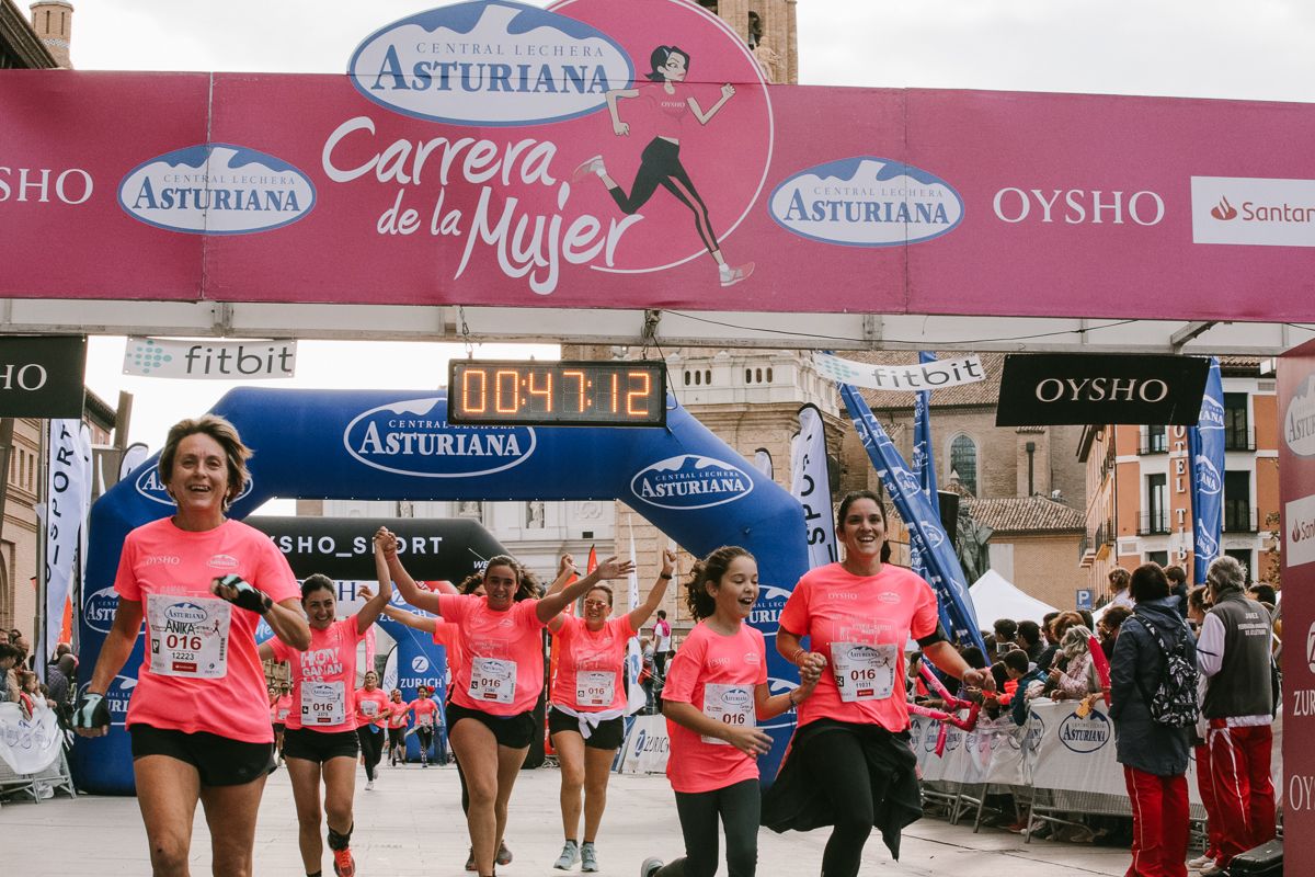 Llegada de la Carrera de la Mujer de Zaragoza (GALERÍA 6)
