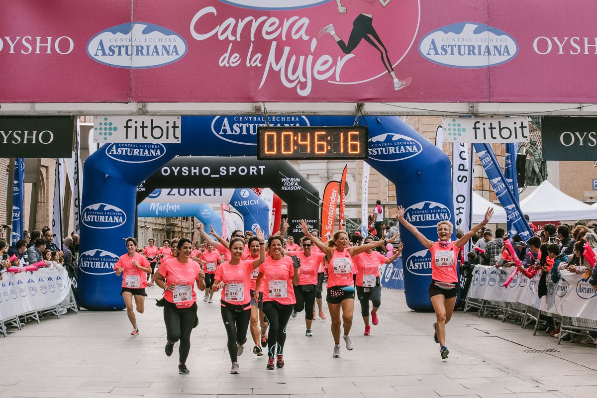 Llegada de la Carrera de la Mujer de Zaragoza (GALERÍA 6)