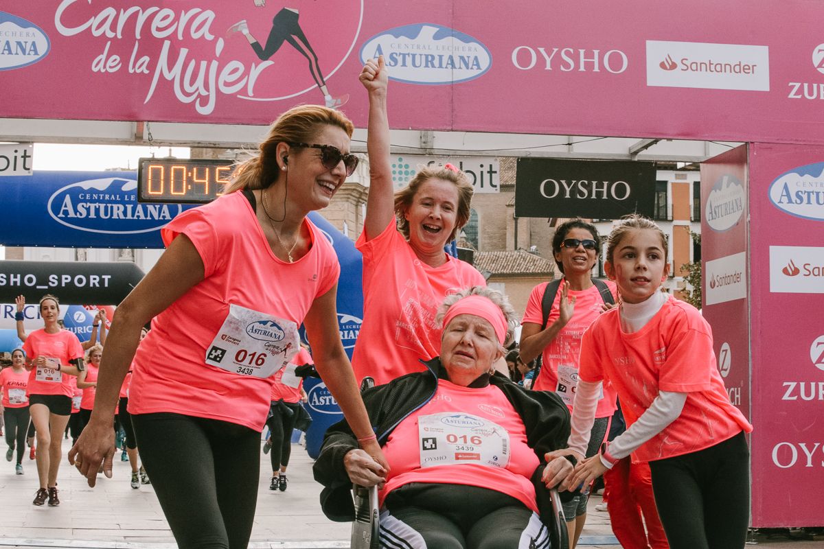 Llegada de la Carrera de la Mujer de Zaragoza (GALERÍA 5)