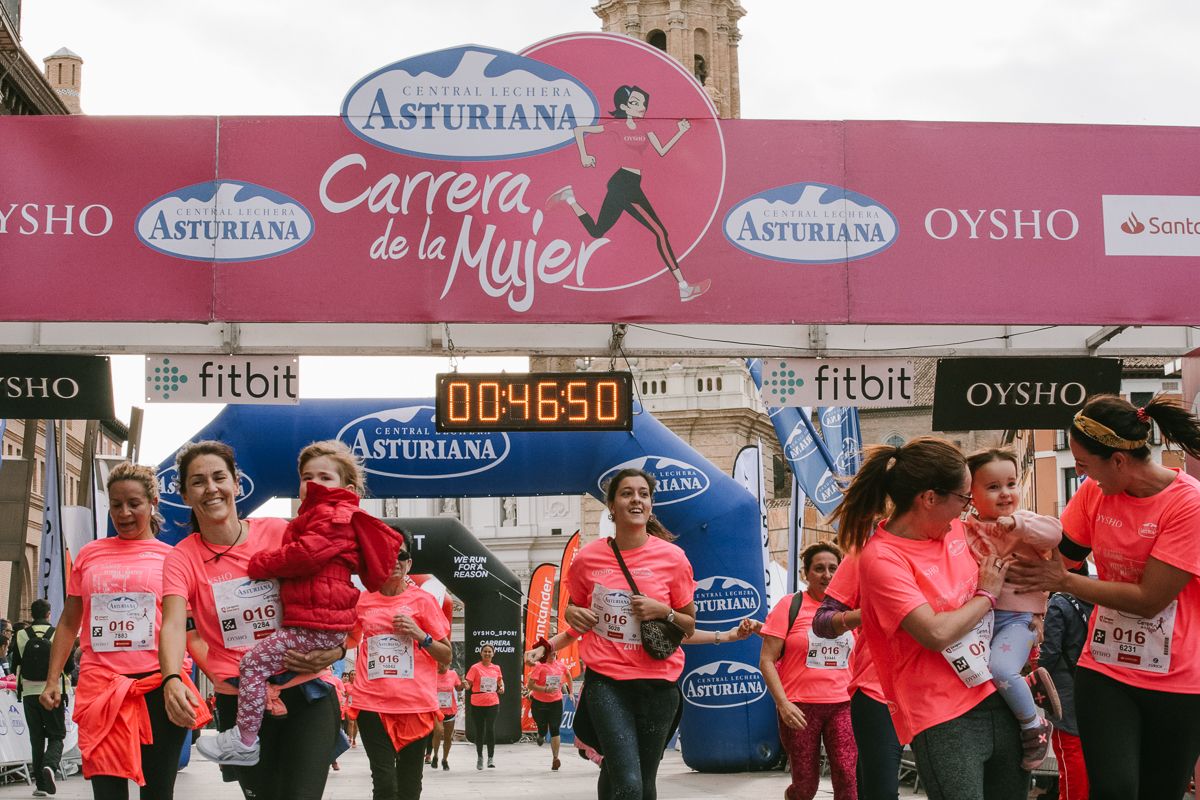 Llegada de la Carrera de la Mujer de Zaragoza (GALERÍA 6)