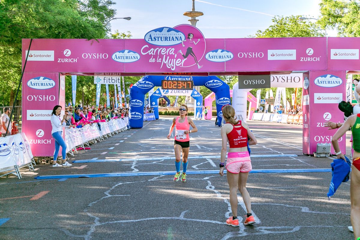 Carrera de la Mujer de Madrid - META, ARCO IZQUIERDO (de 23:02 a 24:09)