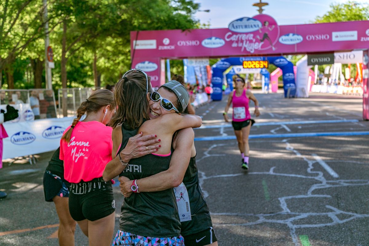 Carrera de la Mujer de Madrid - META, ARCO IZQUIERDO (de 26:03 a 27:19)