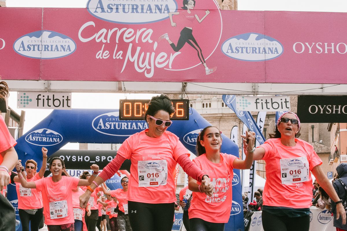 Llegada de la Carrera de la Mujer de Zaragoza (GALERÍA 7)