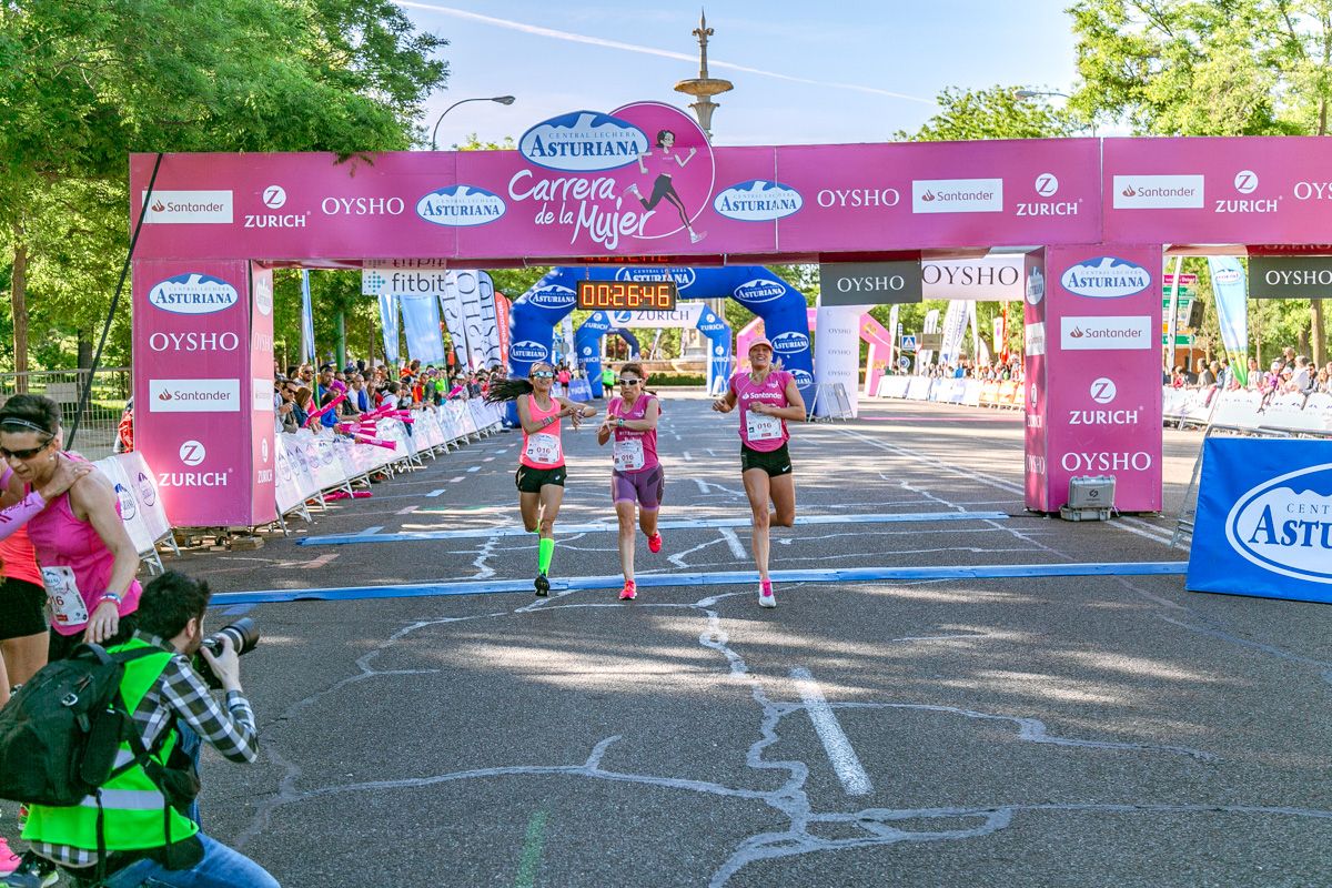 Carrera de la Mujer de Madrid - META, ARCO IZQUIERDO (de 26:03 a 27:19)