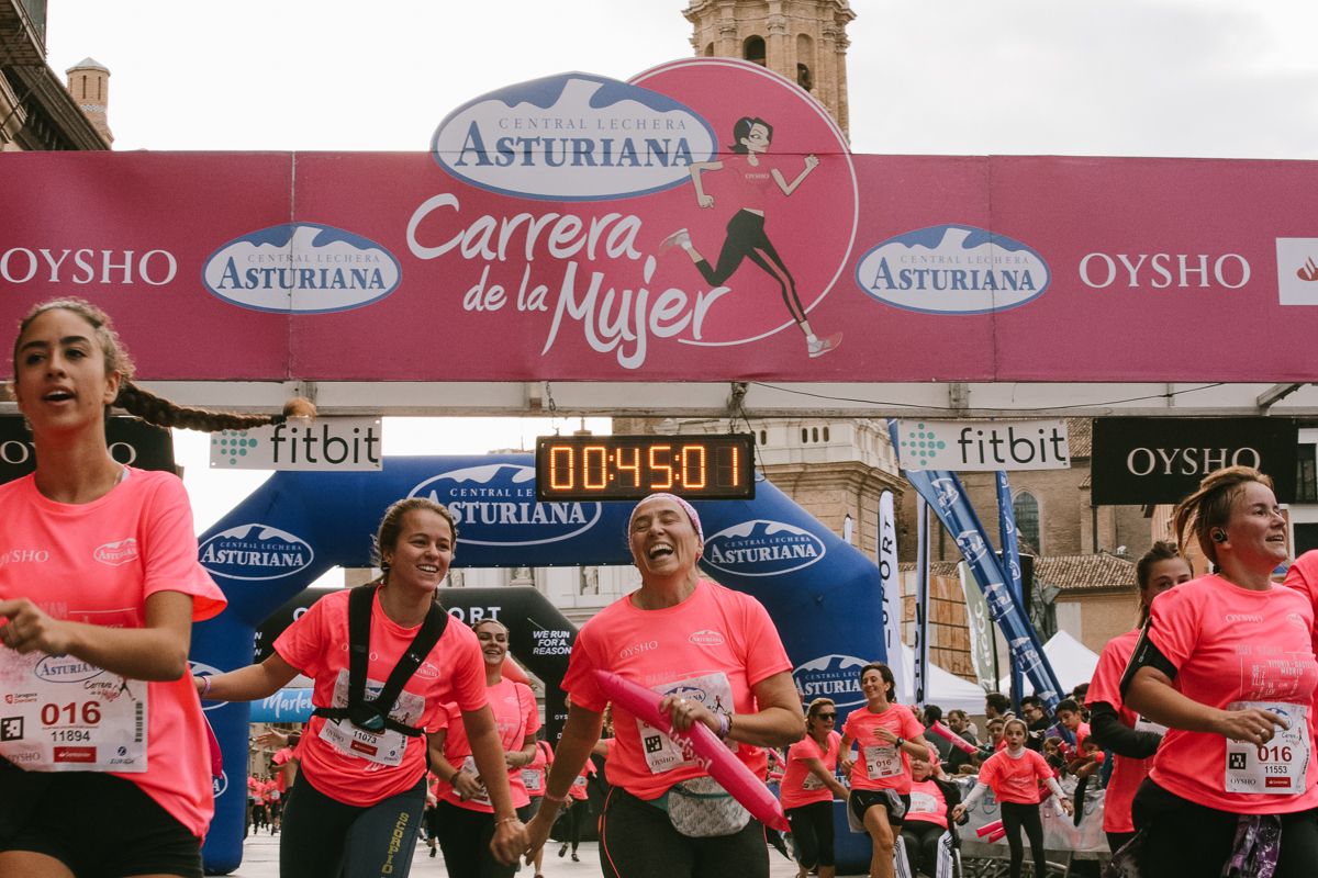 Llegada de la Carrera de la Mujer de Zaragoza (GALERÍA 5)