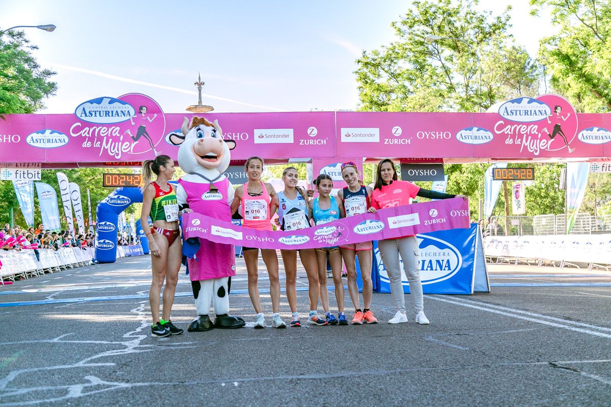 Carrera de la Mujer de Madrid - META, ARCO IZQUIERDO (de 24:10 a 26:01)