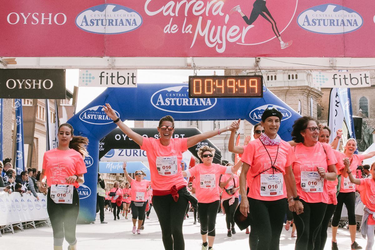 Llegada de la Carrera de la Mujer de Zaragoza (GALERÍA 8)