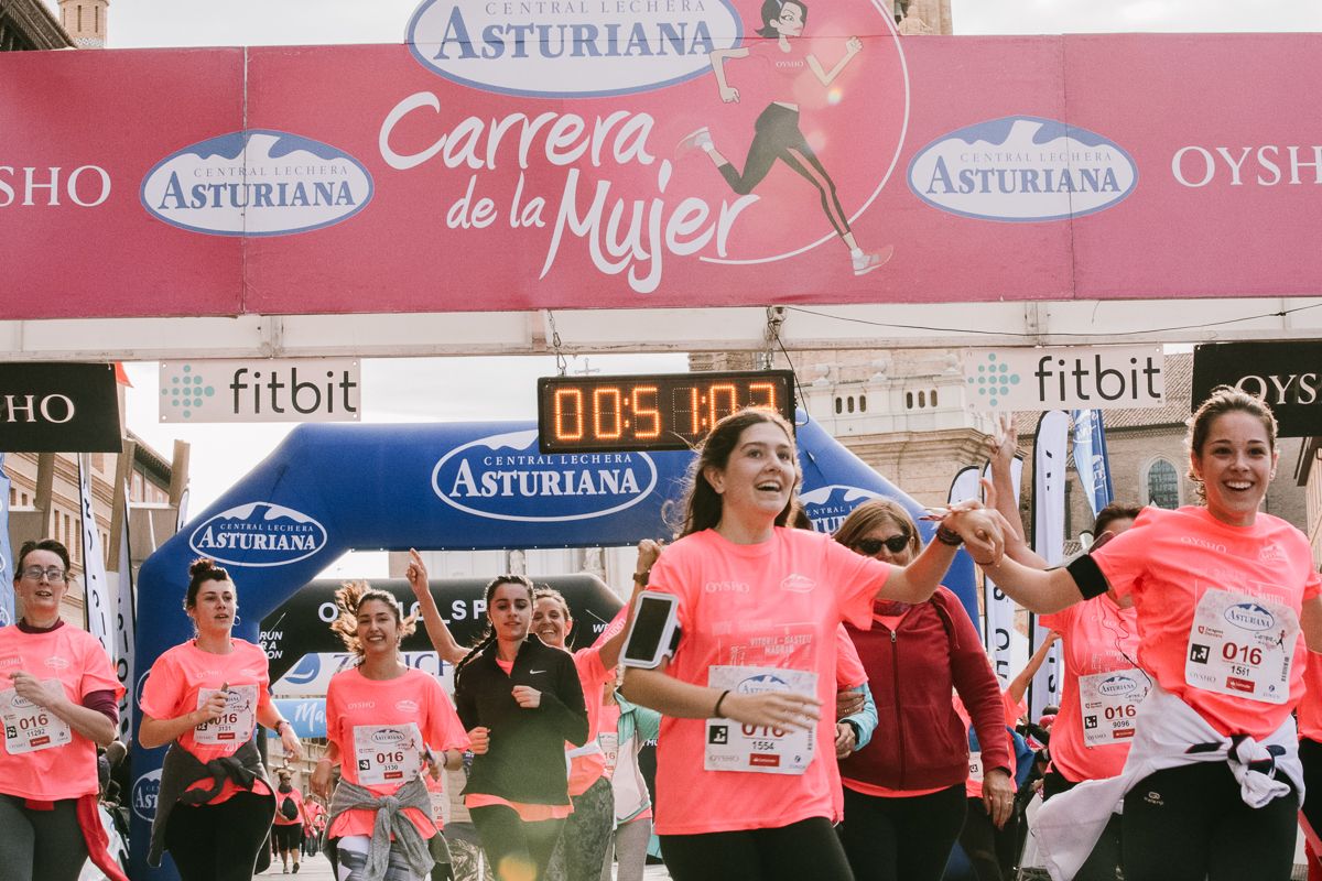 Llegada de la Carrera de la Mujer de Zaragoza (GALERÍA 9)