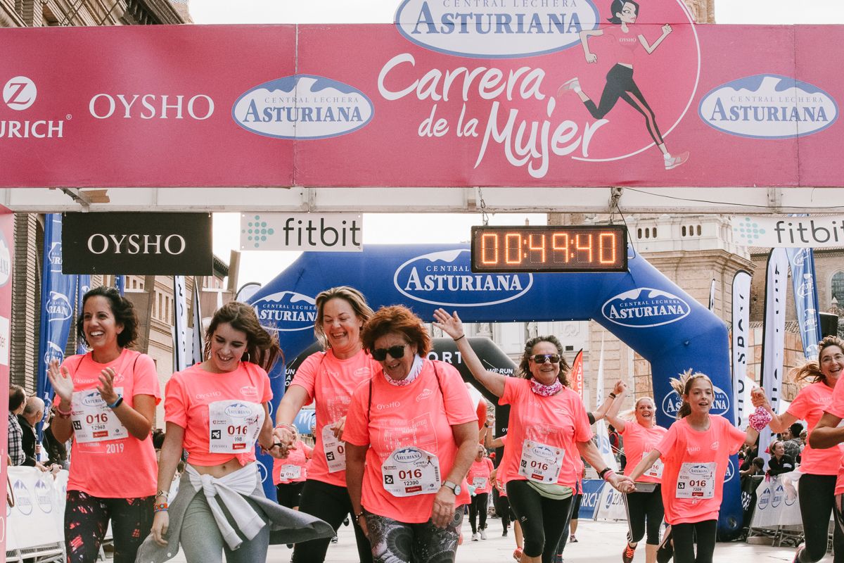 Llegada de la Carrera de la Mujer de Zaragoza (GALERÍA 8)