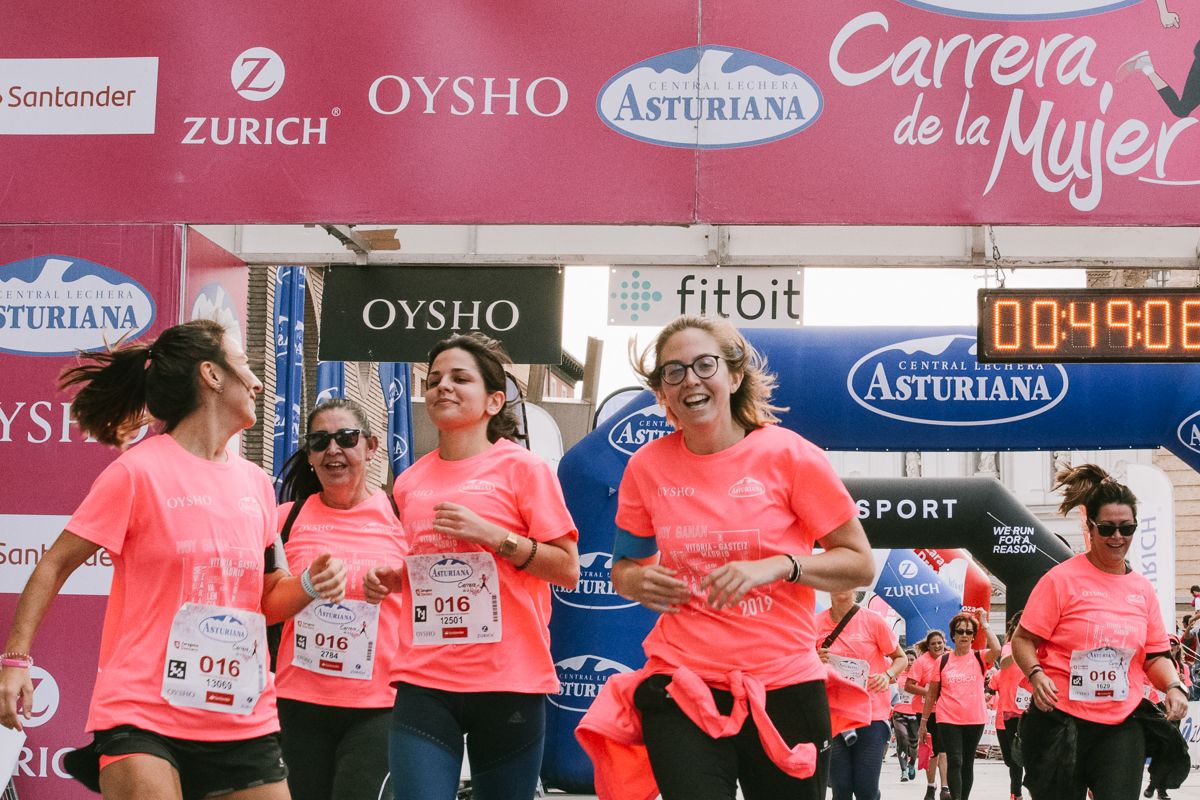 Llegada de la Carrera de la Mujer de Zaragoza (GALERÍA 8)