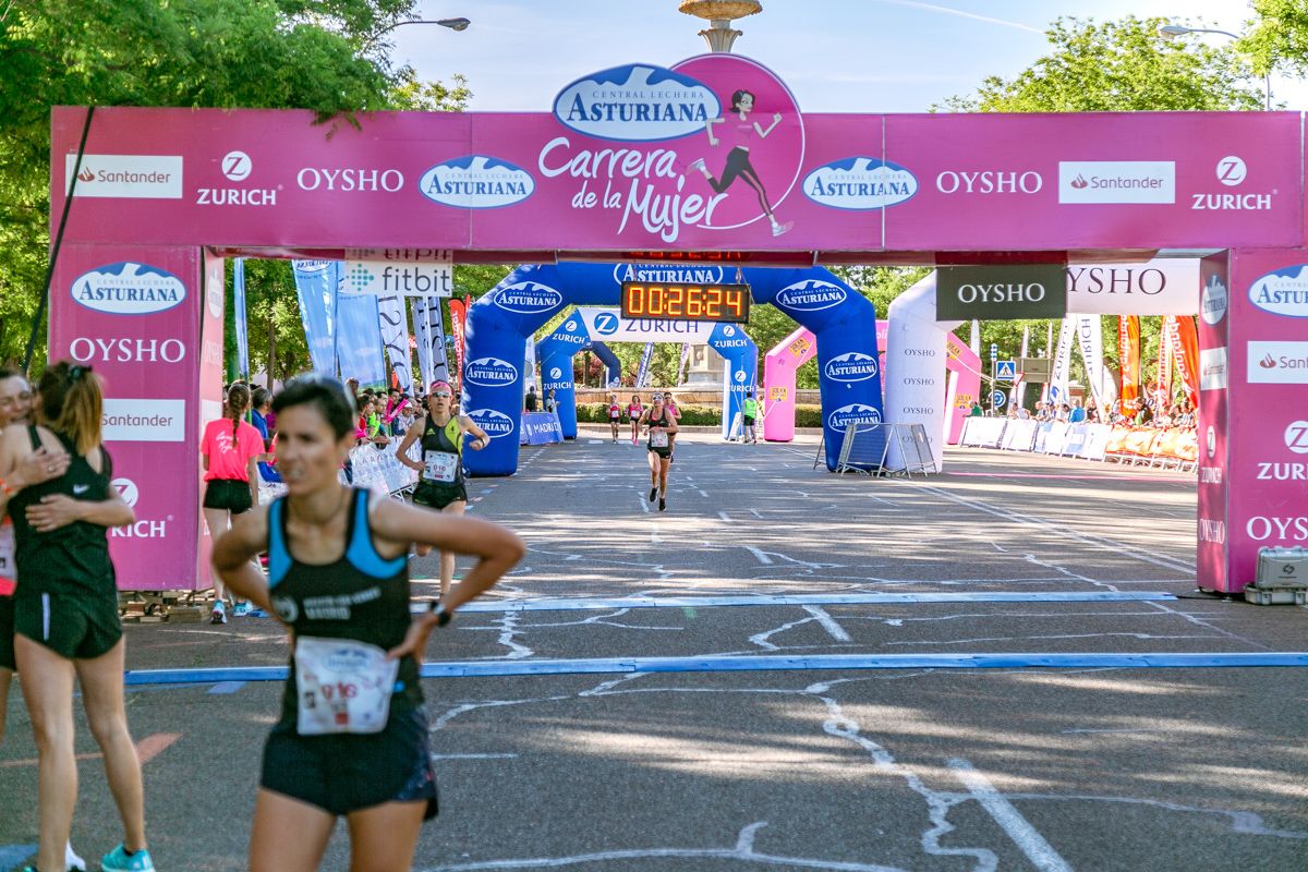 Carrera de la Mujer de Madrid - META, ARCO IZQUIERDO (de 26:03 a 27:19)