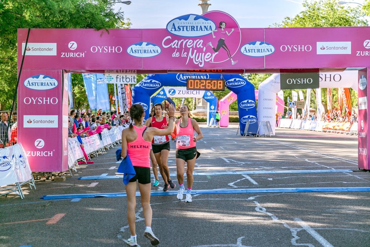 Carrera de la Mujer de Madrid - META, ARCO IZQUIERDO (de 26:03 a 27:19)