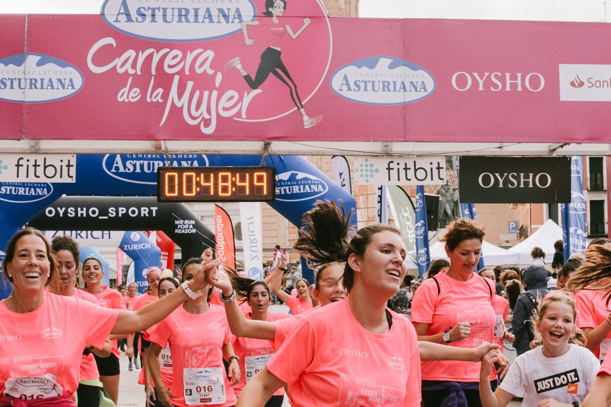 Llegada de la Carrera de la Mujer de Zaragoza (GALERÍA 7)