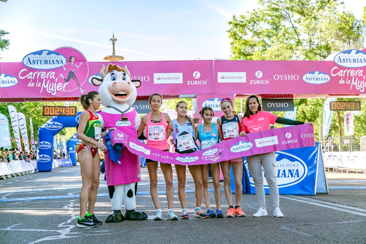 Carrera de la Mujer de Madrid - META, ARCO IZQUIERDO (de 24:10 a 26:01)