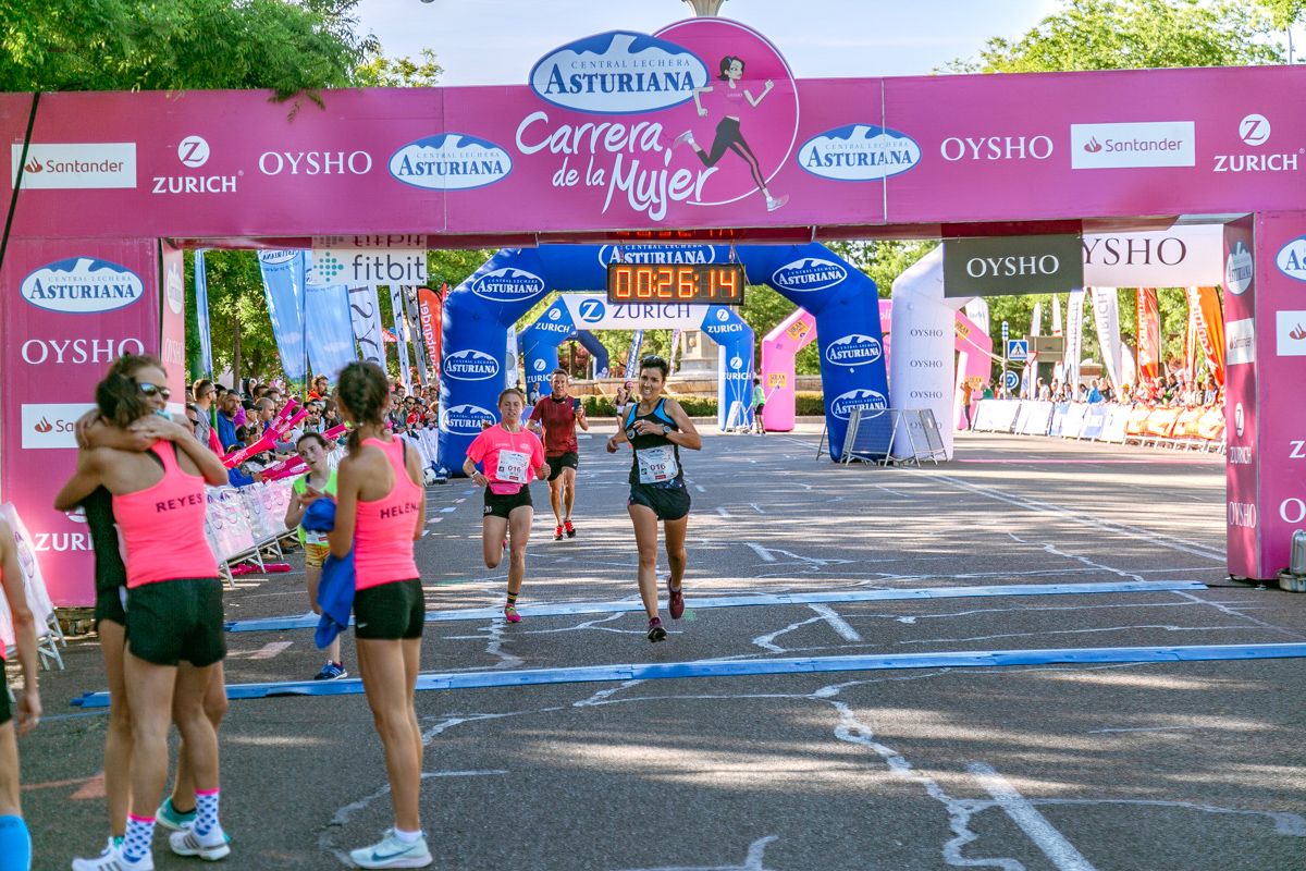 Carrera de la Mujer de Madrid - META, ARCO IZQUIERDO (de 26:03 a 27:19)