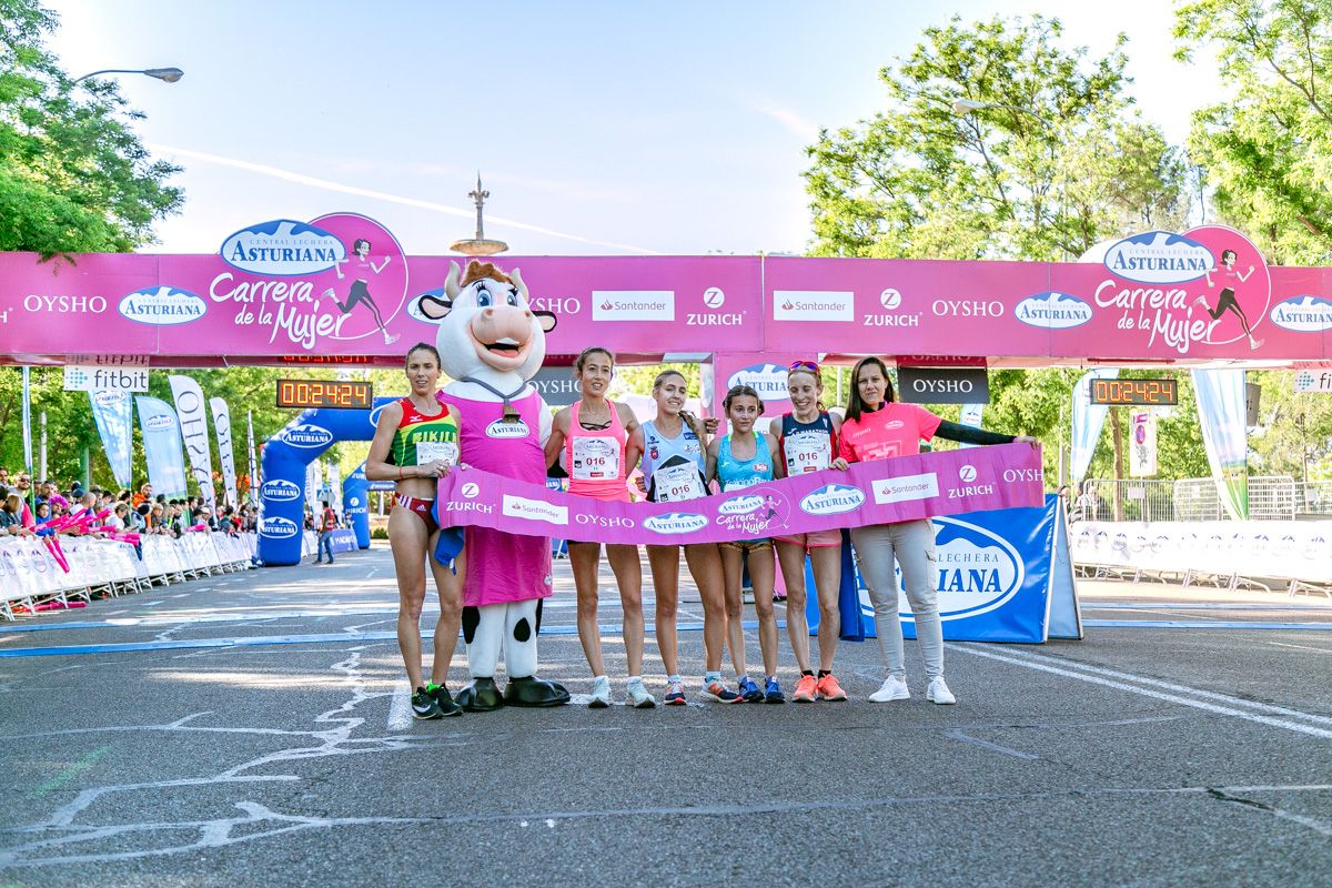 Carrera de la Mujer de Madrid - META, ARCO IZQUIERDO (de 24:10 a 26:01)
