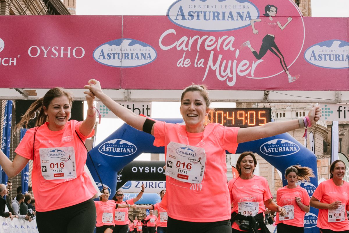 Llegada de la Carrera de la Mujer de Zaragoza (GALERÍA 8)