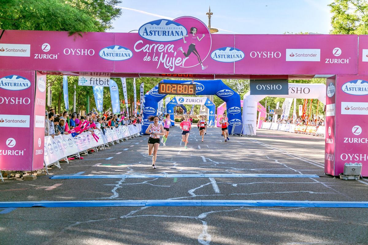 Carrera de la Mujer de Madrid - META, ARCO IZQUIERDO (de 27:20 a 28:45)