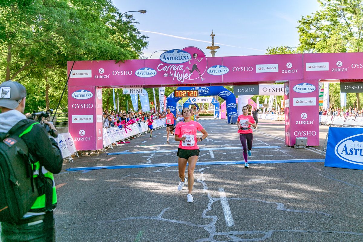 Carrera de la Mujer de Madrid - META, ARCO IZQUIERDO (de 27:20 a 28:45)