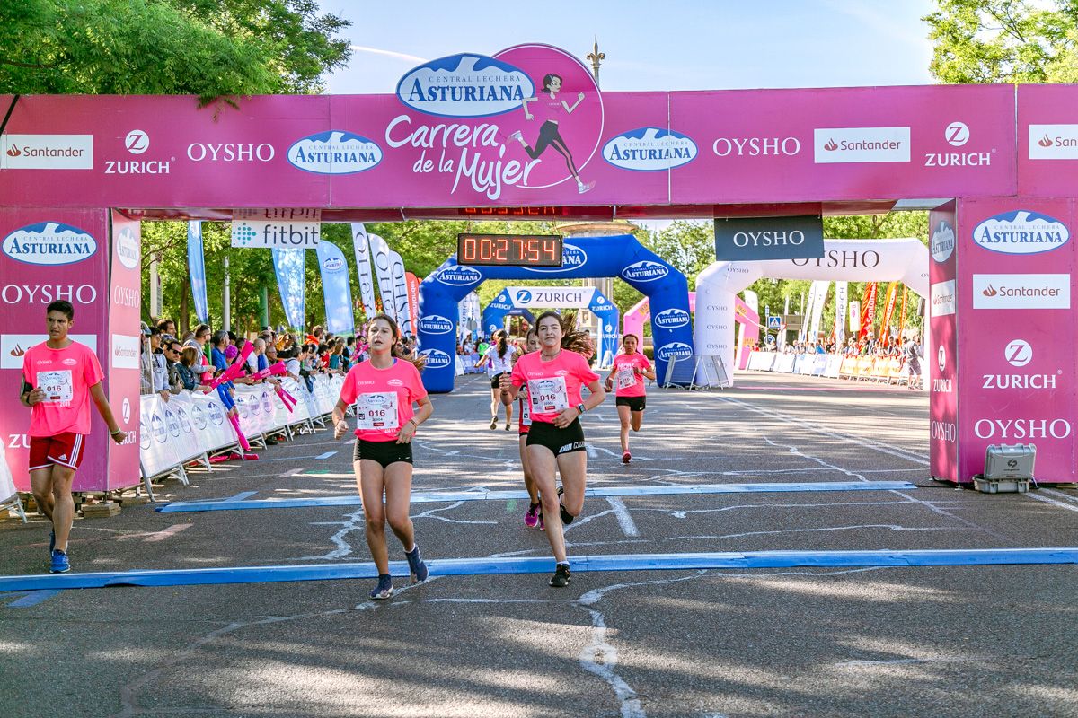 Carrera de la Mujer de Madrid - META, ARCO IZQUIERDO (de 27:20 a 28:45)