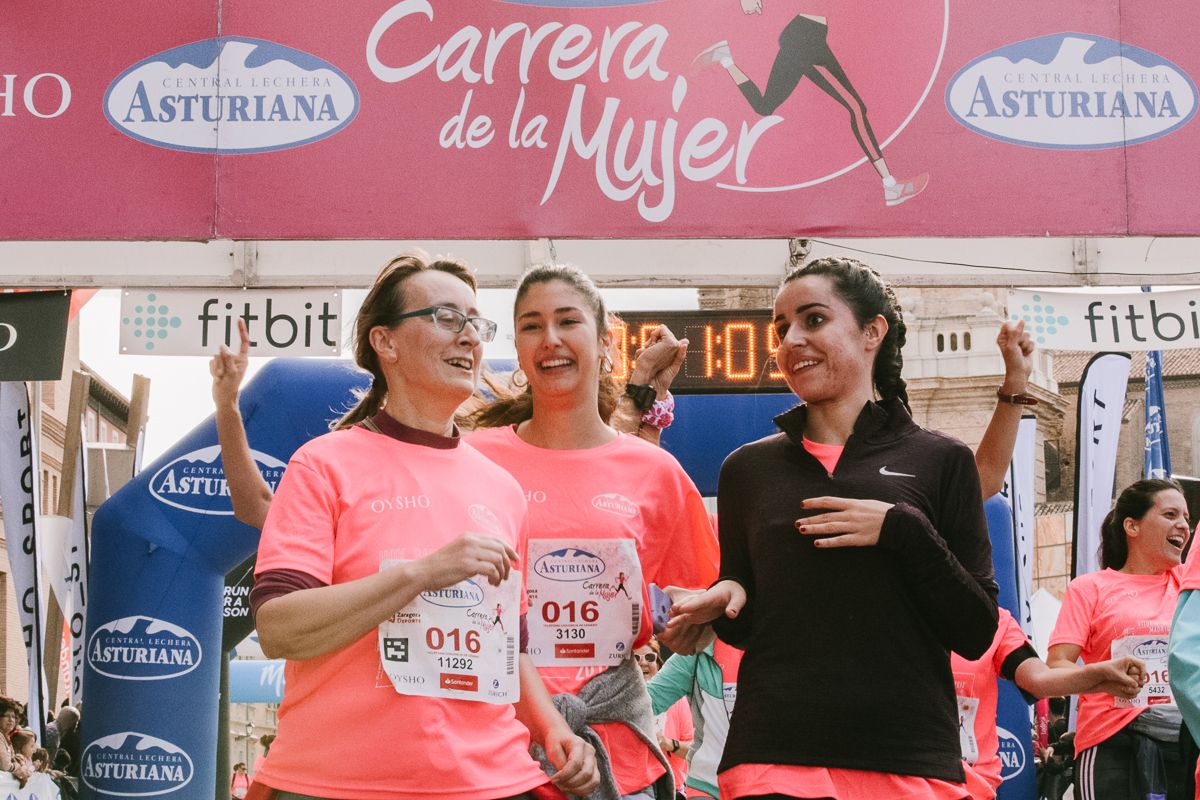 Llegada de la Carrera de la Mujer de Zaragoza (GALERÍA 9)
