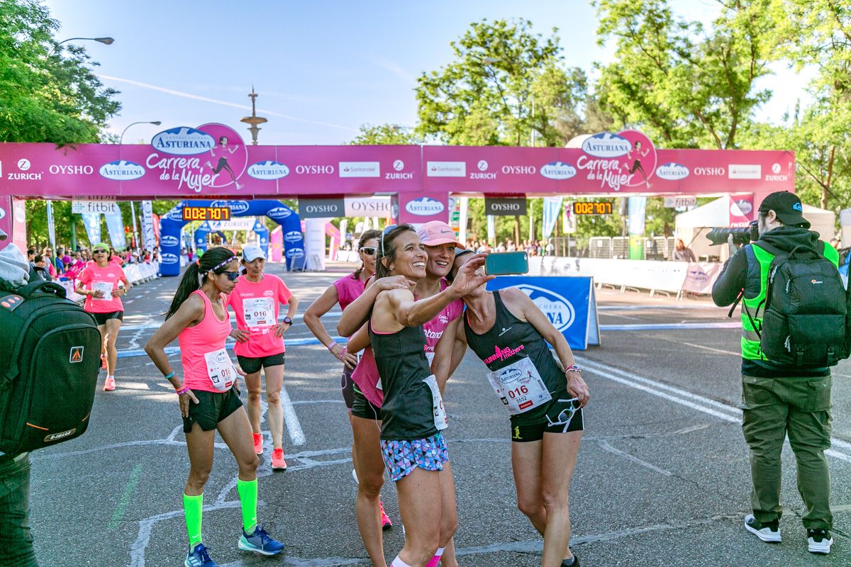 Carrera de la Mujer de Madrid - META, ARCO IZQUIERDO (de 26:03 a 27:19)