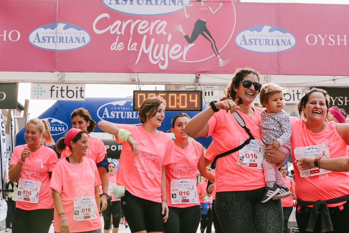 Llegada de la Carrera de la Mujer de Zaragoza (GALERÍA 8)